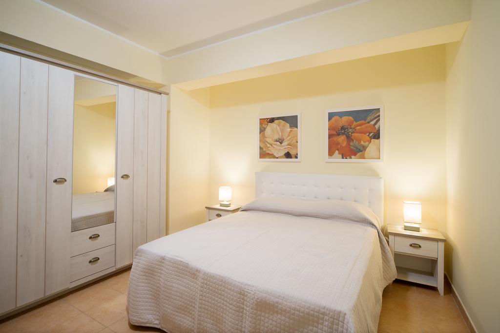 Ferienwohnung Milly House Letojanni Exterior foto